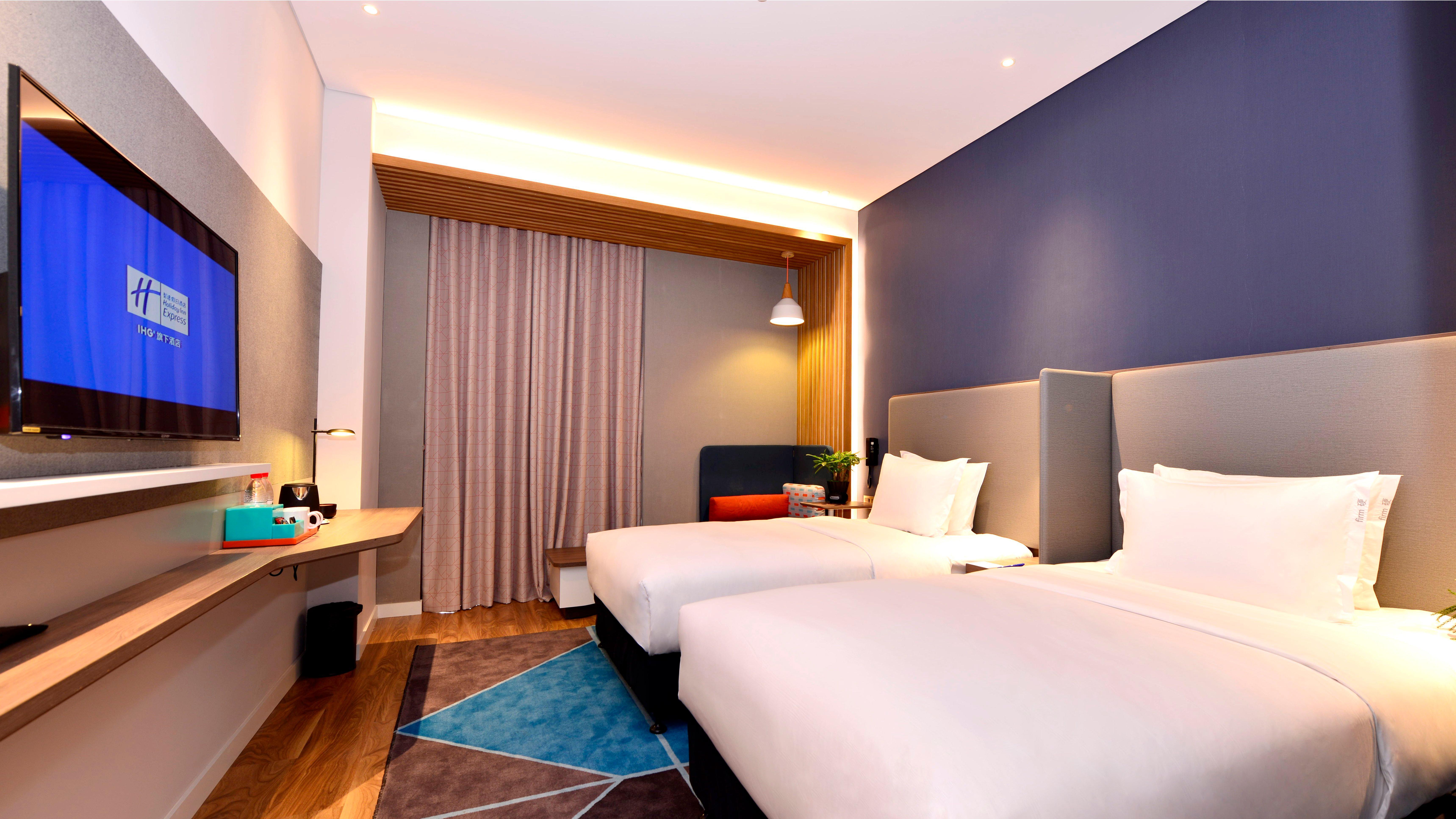 Holiday Inn Express Luanchuan By Ihg Exterior foto